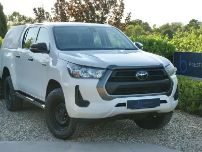 Used Toyota HiLux Active 150 HP (110 kW) 2023 White Pickup