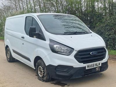 Used Ford Transit Custom 105 HP (77 kW) 2018 White Van