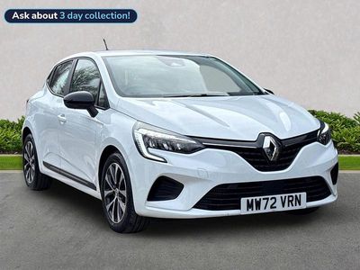 Used Renault Clio V Evolution 90 HP (66 kW) 2022 White  Hatchback