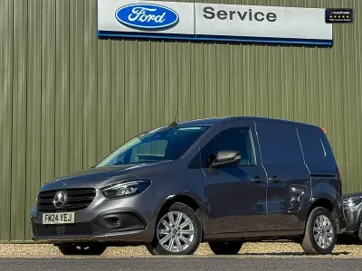 Usado Mercedes Citan 110 Premium 95 HP (69 kW) 2024 Cinzento