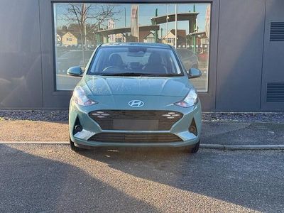 Used Hyundai i10 Advanced 77 HP (56 kW) 2025 Mangrove green Hatchback
