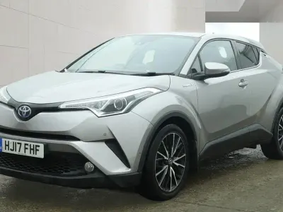 Used Toyota C-HR 122 HP (89 kW) 2017 Silver SUV