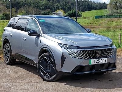 Begagnad Peugeot 5008 GTi 156 kW (213 HK) 2025 Grå SUV