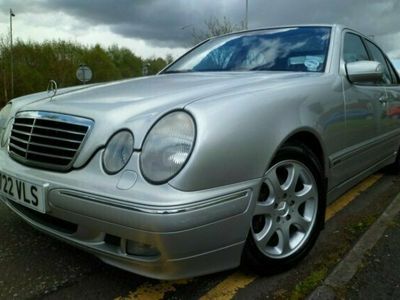 Begagnad Mercedes E200 2000 Sedan