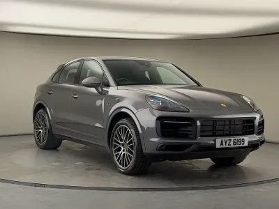 Used Porsche Cayenne 462 HP (339 kW) 2020 Quartzite grey SUV