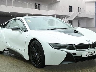 Used BMW i8 374 HP (275 kW) 2018 White Coupe