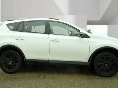 Used Toyota RAV4 Hybrid 2016 White SUV