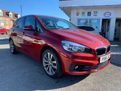 Begagnad BMW 218 Sport Line 2018 Röd Halvkombi