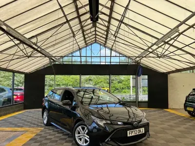 Usado Toyota Corolla 184 HP (135 kW) 2022 Preto Carrinha