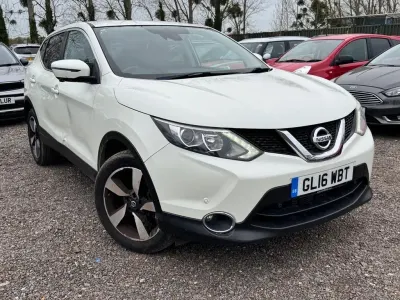 Used Nissan Qashqai N-Connecta 2016 White SUV