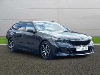Begagnad BMW 530e M Sport 2024 Grå Kombi