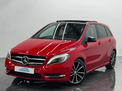 Used Mercedes B180 109 HP (80 kW) 2014 Red Hatchback