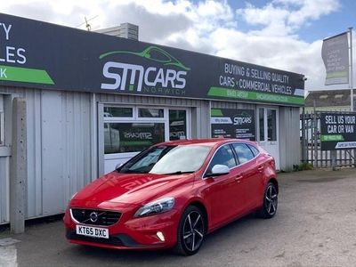 Begagnad Volvo V40 R-Design 190 HK (139 kW) 2016 Röd Halvkombi