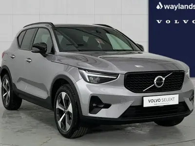 Used Volvo XC40 Plus 161 HP (118 kW) 2026 Silver SUV