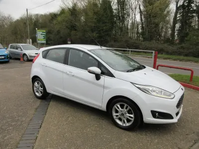 Used Ford Fiesta Zetec 2016 White Hatchback