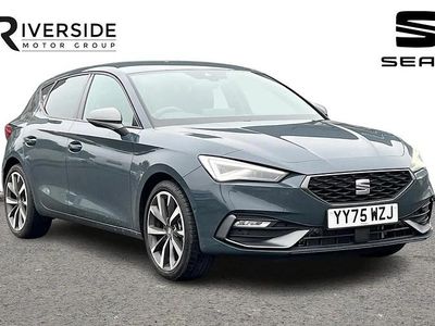 Used Seat Leon FR Sport 113 HP (83 kW) 2026 Blue Hatchback