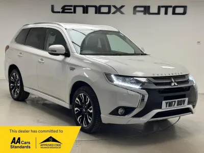 Used Mitsubishi Outlander P-HEV 2017 White Estate