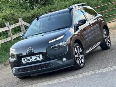 Używany Citroën C4 Cactus Flair 110 KM (80 kW) 2015 Czarny Hatchback