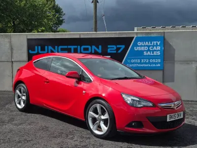 Używany Vauxhall Astra GTC SRi 2015 Czerwony Hatchback