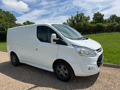 Used Ford Transit Custom Limited 130 HP (95 kW) 2017 White Van