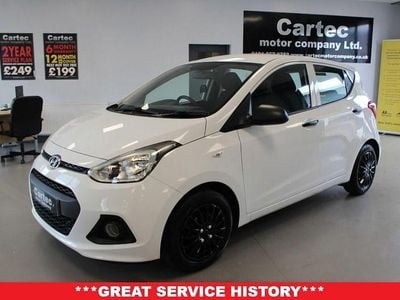 Used Hyundai i10 66 HP (48 kW) 2015 White Hatchback