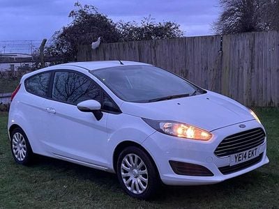White Used 2014 Ford Fiesta Style Hatchback | £2,995 (Good price)