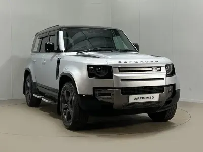 Usado Land Rover Defender HSE Dynamic 245 HP (180 kW) 2023 Prateado SUV