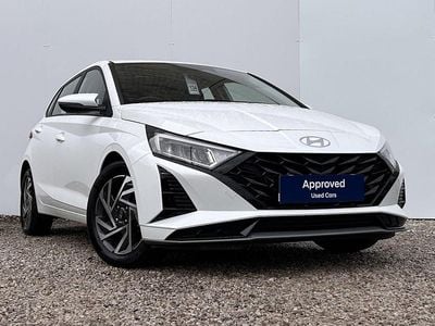 Used Hyundai i20 Advanced 90 HP (66 kW) 2024 White Hatchback