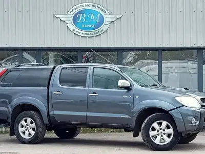 Second-hand Toyota HiLux 2011 Gri Pickup
