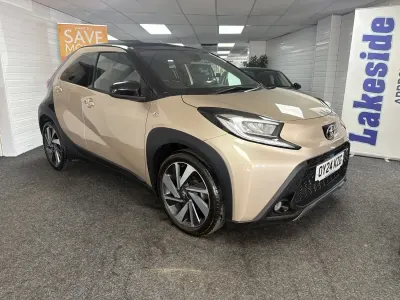 Used Toyota Aygo X 72 HP (52 kW) 2024 Beige SUV