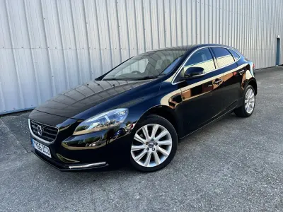 Used Volvo V40 SE Lux 120 HP (88 kW) 2016 Black Hatchback