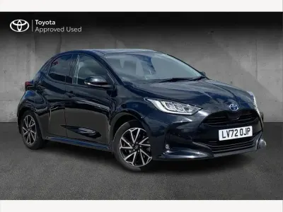 Used Toyota Yaris Hybrid Design 116 HP (85 kW) 2022 Black Hatchback