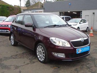 Used Skoda Fabia Elegance 105 HP (77 kW) 2014 Maroon Hatchback