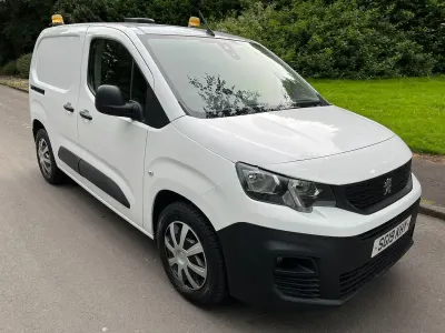 Used Peugeot Partner 2019 Blue MPV