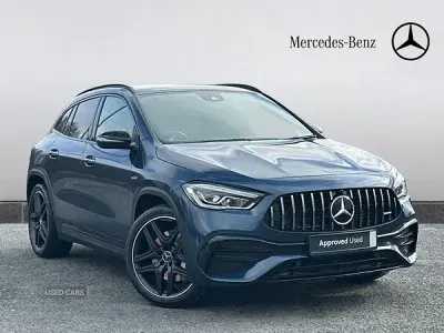 Käytetty Mercedes GLA35 AMG Premium 306 HP (225 kW) 2022 Sininen Katumaasturi