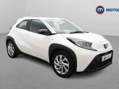 Używany Toyota Aygo X PURE 72 KM (52 kW) 2025 SUV