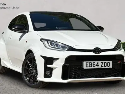 Used Toyota Yaris 261 HP (191 kW) 2021 White Hatchback