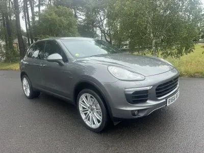 Used Porsche Cayenne 385 HP (283 kW) 2016 Grey SUV