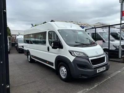 Second-hand Peugeot Boxer 130 CP (95 kW) 2017 Alb Van