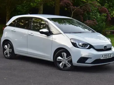 Used Honda Jazz Hybrid 109 HP (80 kW) 2022 White Hatchback