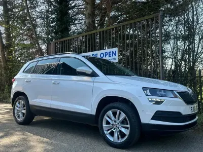 Gebraucht Skoda Karoq SE Technology 115 PS (84 kW) 2018 Weiß SUV