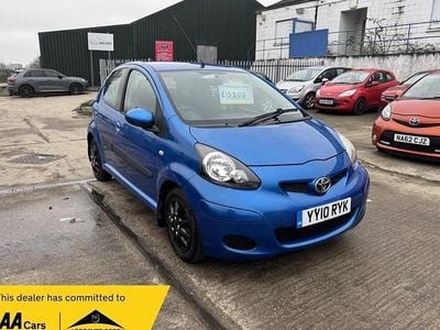 Used Toyota Aygo 67 HP (49 kW) 2010 Blue Hatchback