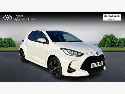 Used Toyota Yaris Hybrid Design 2024 White Hatchback