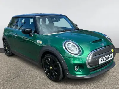 Begagnad Mini Cooper S Level 3 135 kW (184 HK) 2021 Grön Halvkombi