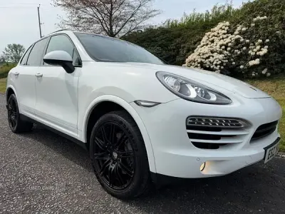 Begagnad Porsche Cayenne 245 HK (180 kW) 2012 Vit SUV