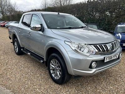 Used Mitsubishi L200 178 HP (130 kW) 2017 Silver Pickup