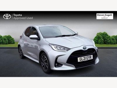 Used Toyota Yaris Hybrid Design 114 HP (83 kW) 2021 Silver Hatchback