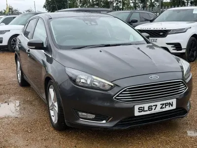 Used Ford Focus Titanium 120 HP (88 kW) 2018 Grey Hatchback