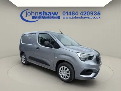 Used Vauxhall Combo Sportive 100 HP (73 kW) 2019 Grey MPV