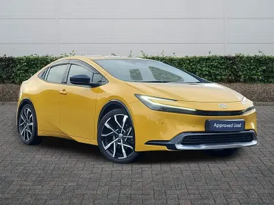Used Toyota Prius 2025 Yellow Hatchback